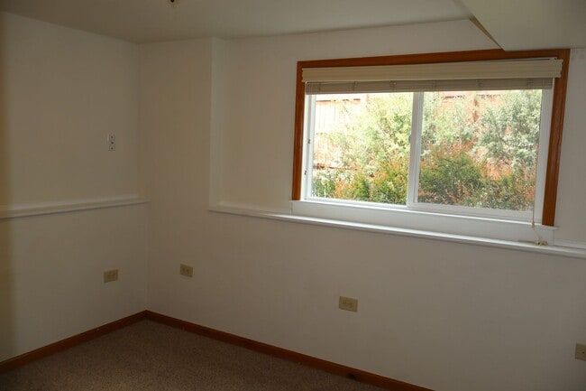 Building Photo - Lovely Loveland Home with Finished Basemen...