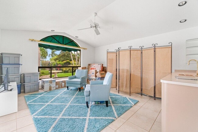 Building Photo - 1350 SW 13th Pl