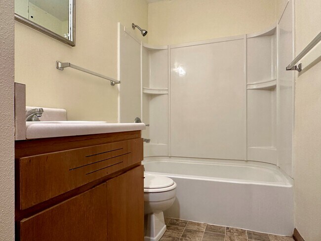 Building Photo - Furman 24th Street Apartments