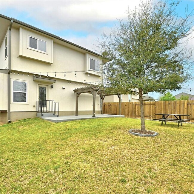 Building Photo - 8300 Brahma Dr