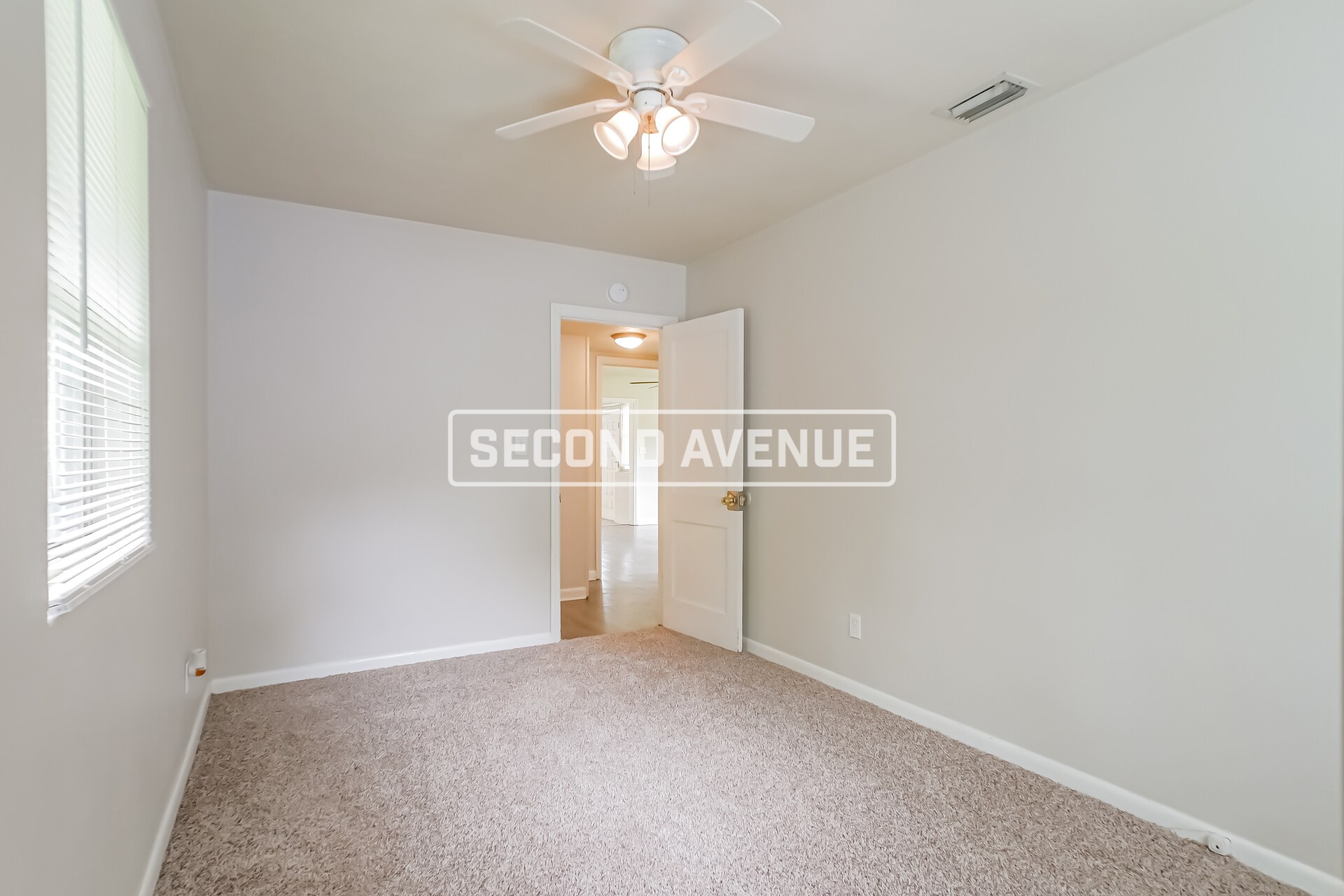 Building Photo - 835 Gates St