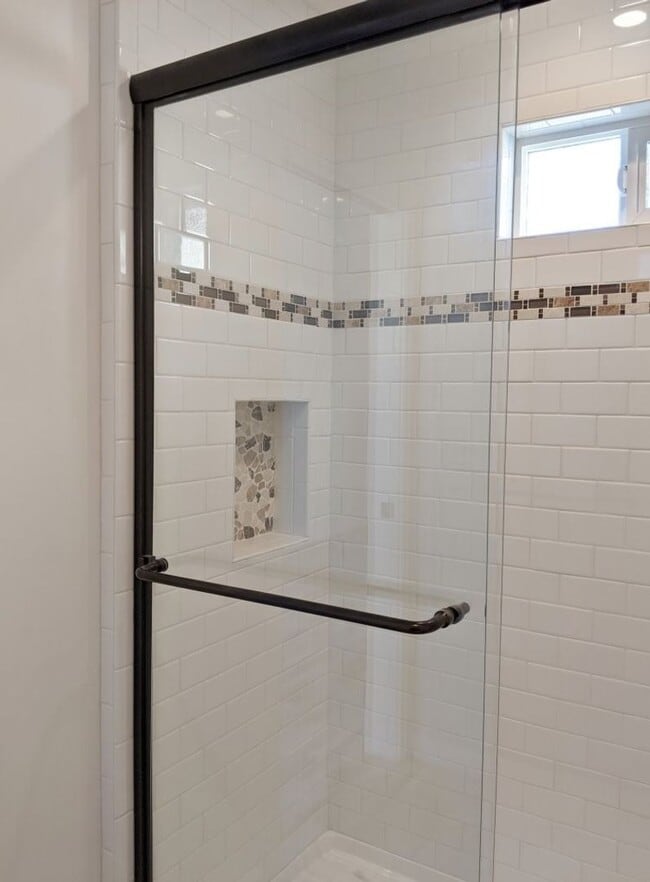 Building Photo - Adorable 1 Bedroom 1 Bath in Seaside