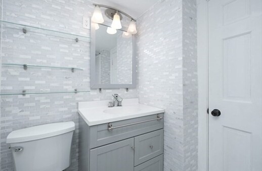 Building Photo - 408 Lincoln St