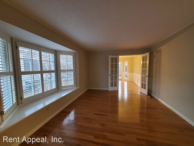 Building Photo - 4 br, 2.5 bath House - 2675 Shadow Pine Dr