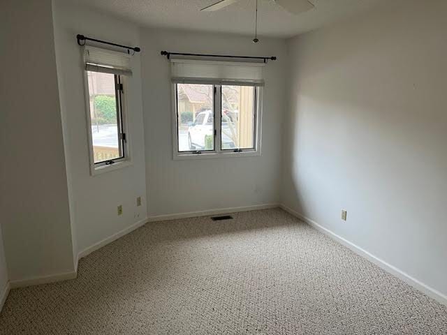 Building Photo - 603 Red Oak Dr