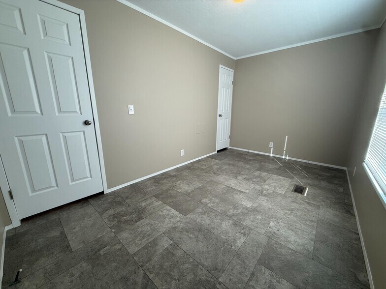 Building Photo - 71601 St David Ct