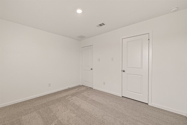 Building Photo - 21926 Sam Raburn Dr