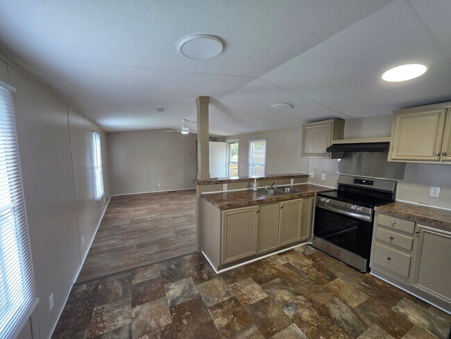 Building Photo - 1011 Jane Cir