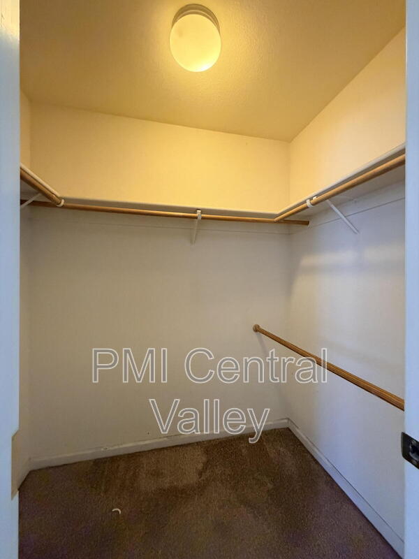 Building Photo - 108 Hornfels Ave