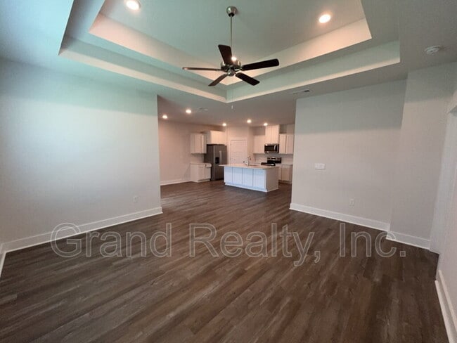 Building Photo - 5823 Sargassum Ln