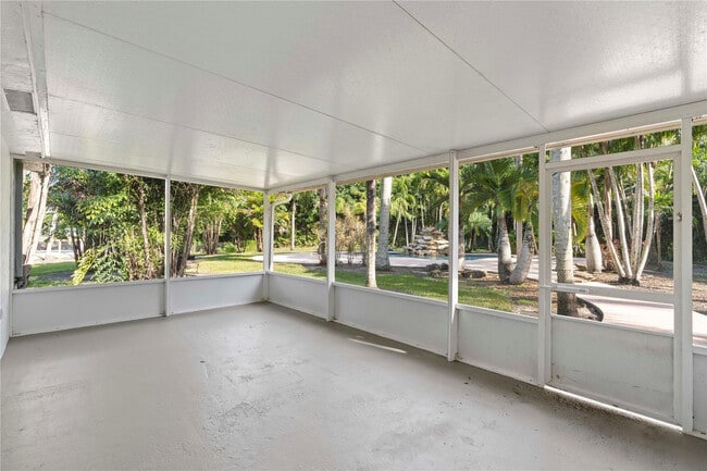 Building Photo - 16900 SW 62nd St