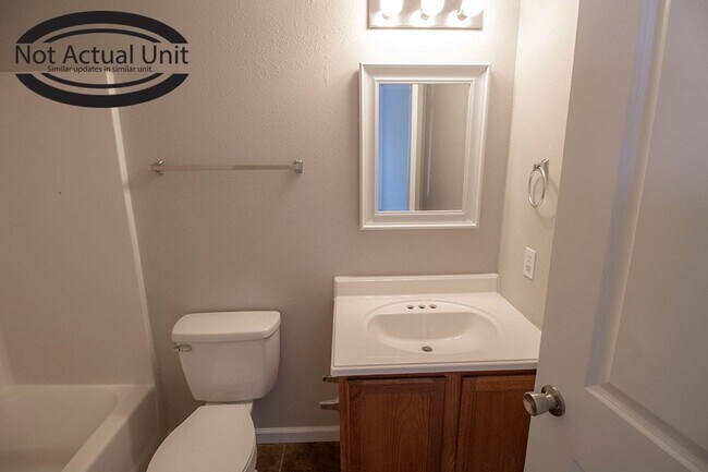 Building Photo - 1401-1403 Bodie Dr