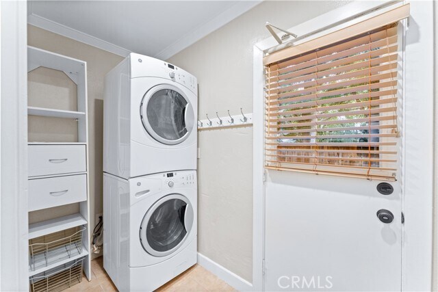 Building Photo - 219 N Center St