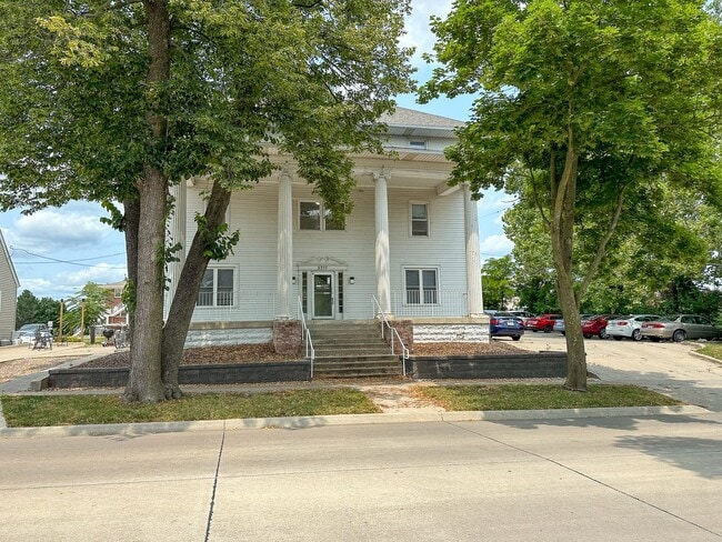 Interior Photo - 2717 West Street