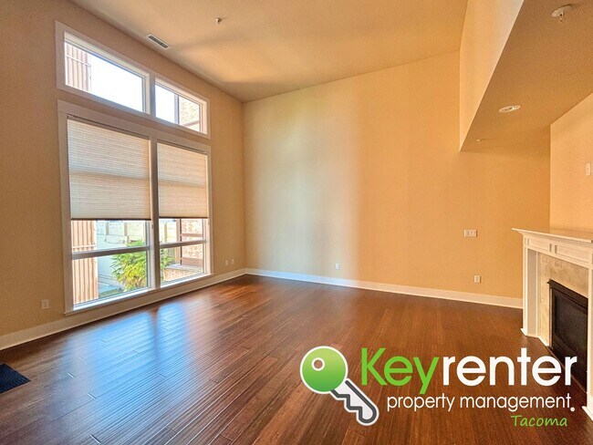 Building Photo - Luxury 2-Bed Condo in Tacoma, No Neighbors...