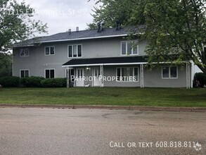 Building Photo - 2 bedroom/ 1 bath apartment in Tomah, WI