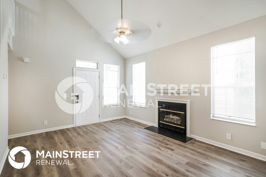 Building Photo - 503 Selsey Ct S