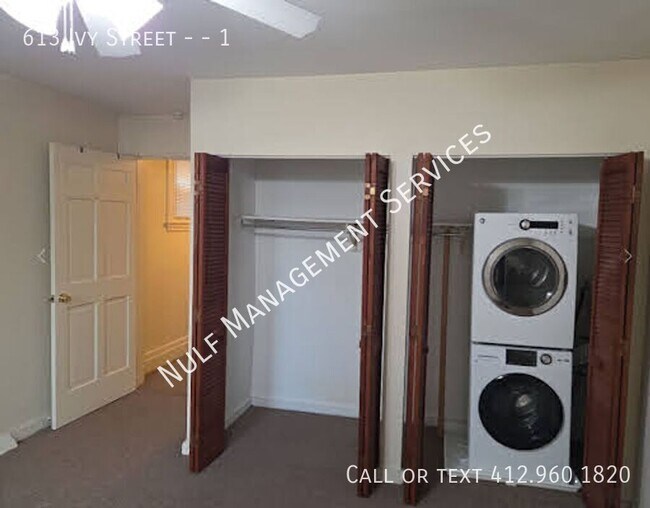 Building Photo - 613 Ivy St