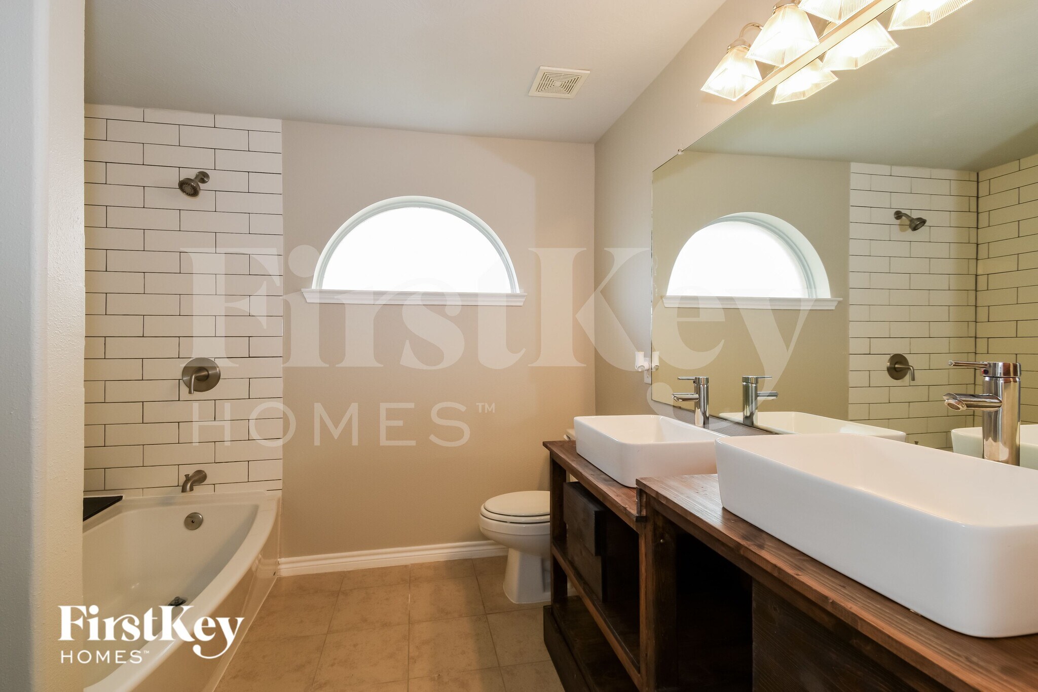 Building Photo - 4814 Emerald Bay Cir