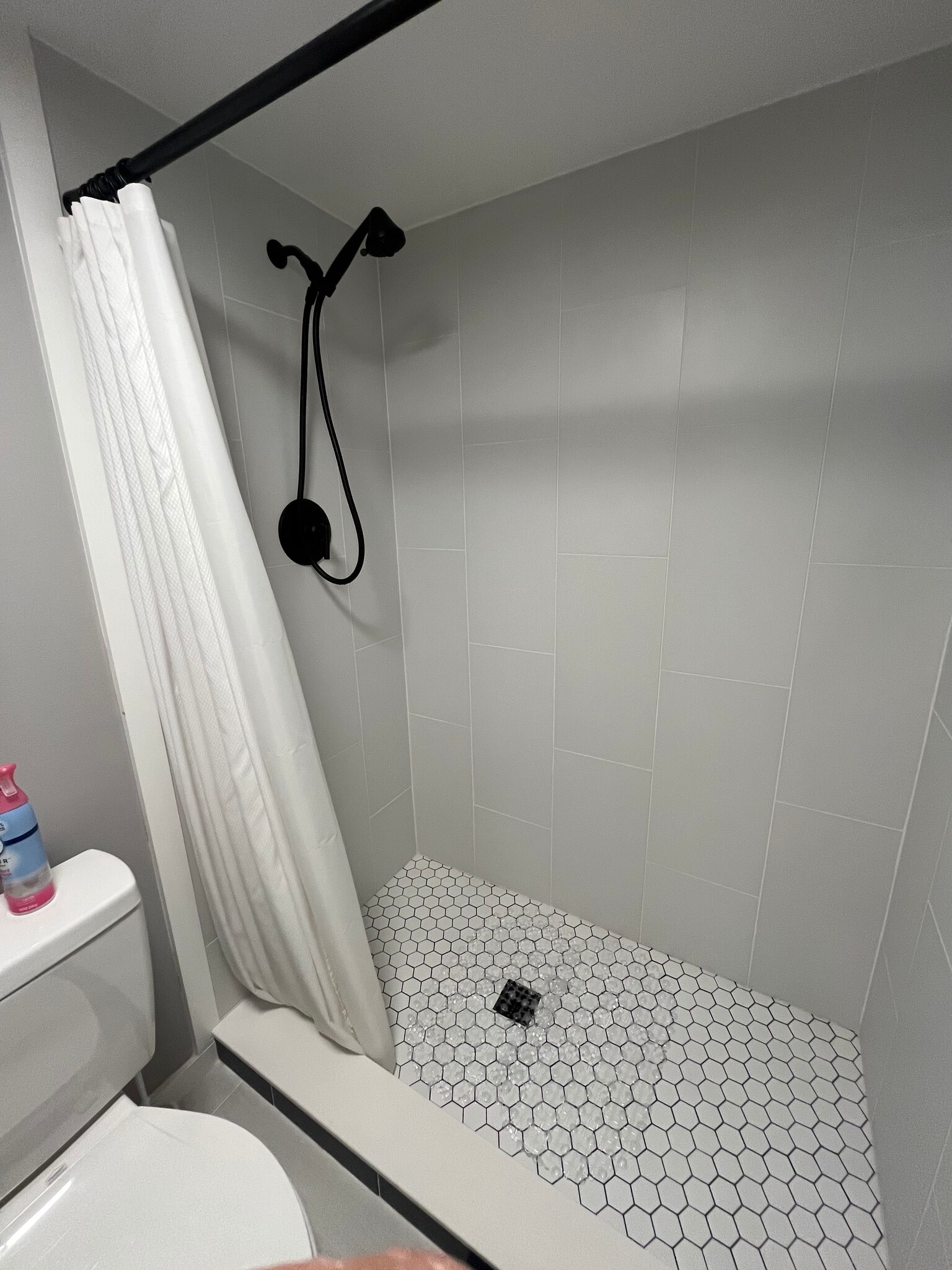 Guest shower - 2700 N Highway A1A