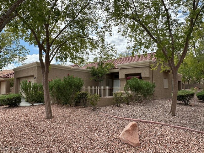 Building Photo - 2419 Desert Glen Dr