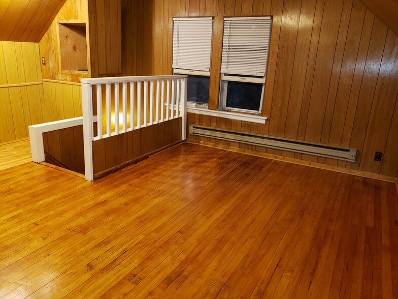 Building Photo - 417 5th Ave SE