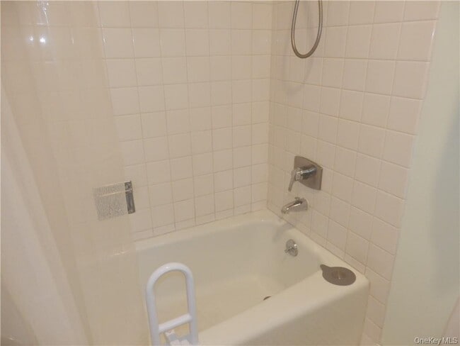 Building Photo - 132 B Heritage Hills