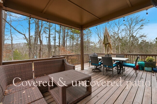 Building Photo - 212 Man O War Ct