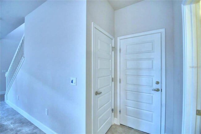 Building Photo - 906 Sofia Ln