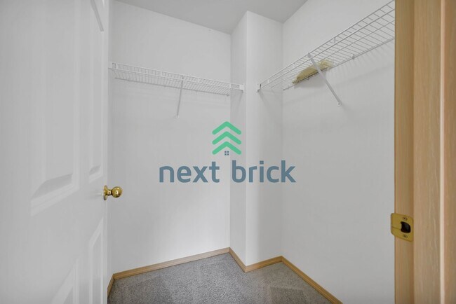 Building Photo - Spacious 5-Bed Home in Lynnwood with 2.5 Baths – Your Ideal Family Retreat!
