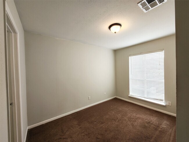 Building Photo - 8848 Kempwood Dr