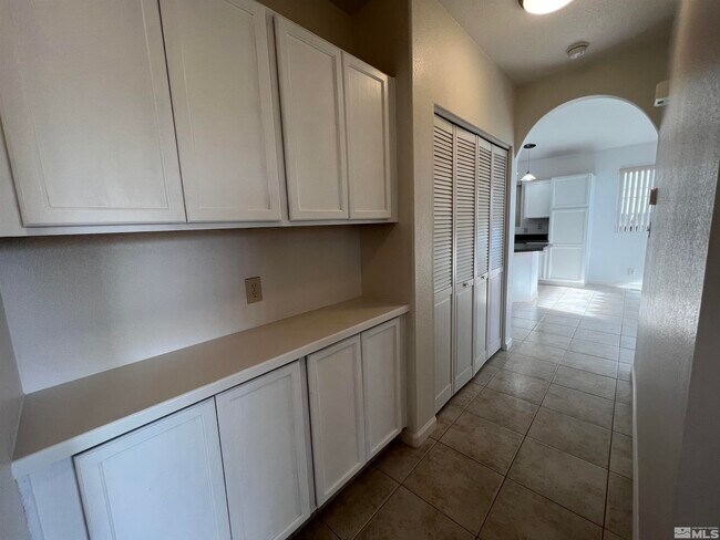 Building Photo - 1715 Polo Park Dr