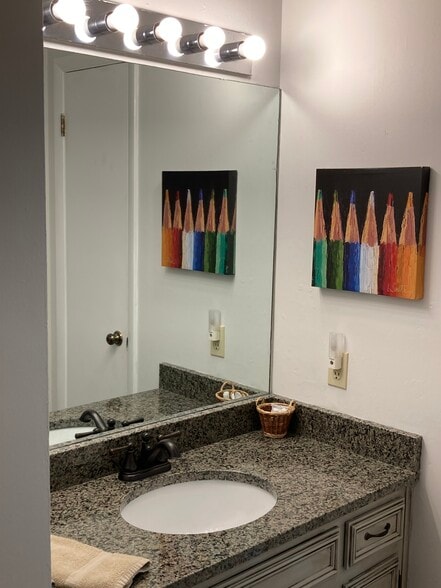 Building Photo - 185 Eagle Peak Cir