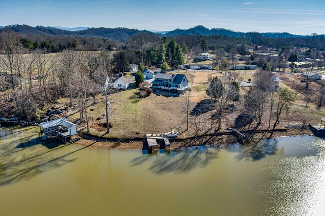 Building Photo - 131 Corn Tassel Shores