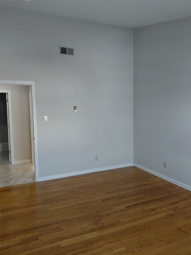 Building Photo - 2149 S Arlene