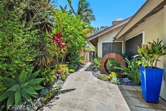 Building Photo - 16 Banyan Tree Ln