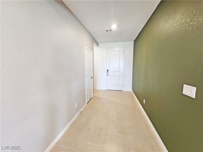 Building Photo - 4096 E Cactus Cyn Dr