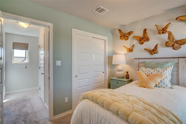 Building Photo - 1656 Artesian Spgs Xing