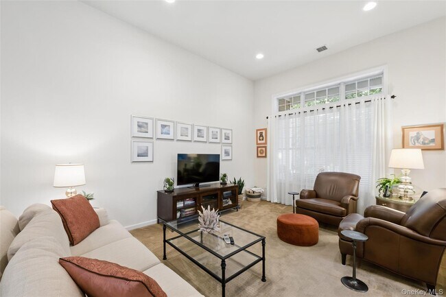 Building Photo - 228 Sonata Ct