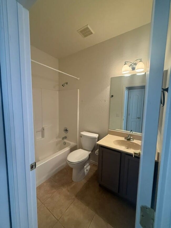 Building Photo - 2 bedroom 2 bath home in Amante at Verde Santa Fe - contact Property Pros