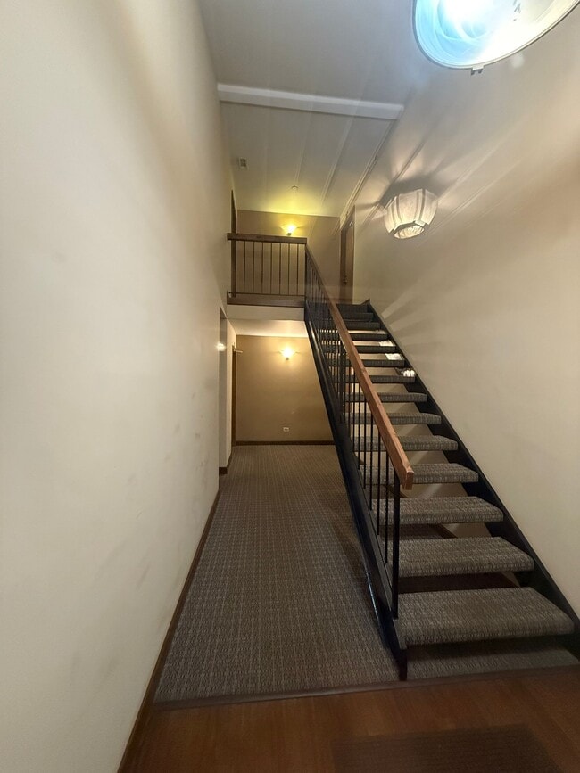 Building Photo - 320 Newport Ln