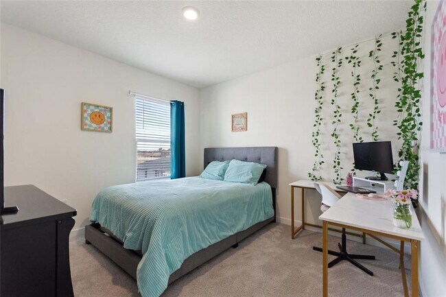 Building Photo - 421 Chayne Pl