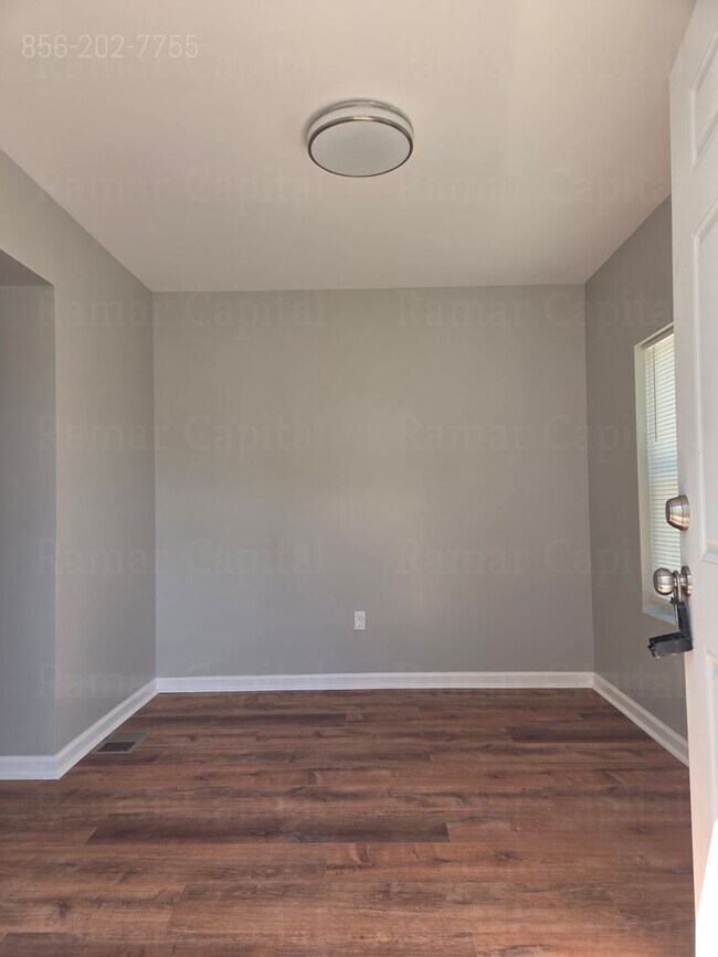 Building Photo - Charming 3-Bedroom Home with Spacious Gated Yard