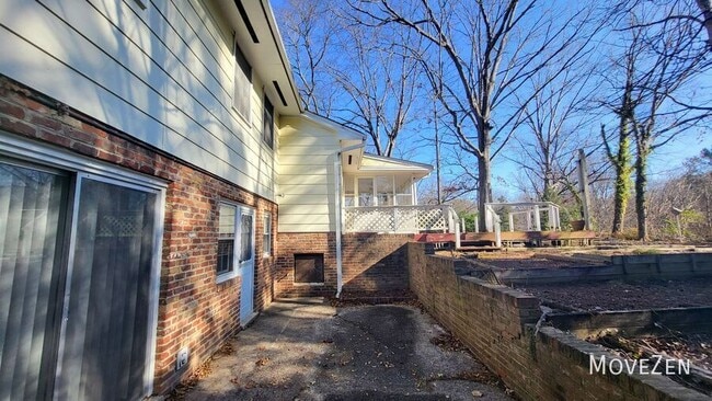 Building Photo - 1020 Wofford Ln