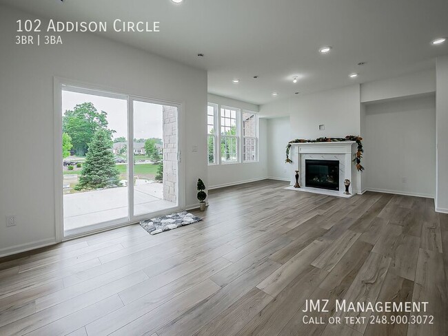 Building Photo - 102 Addison Cir