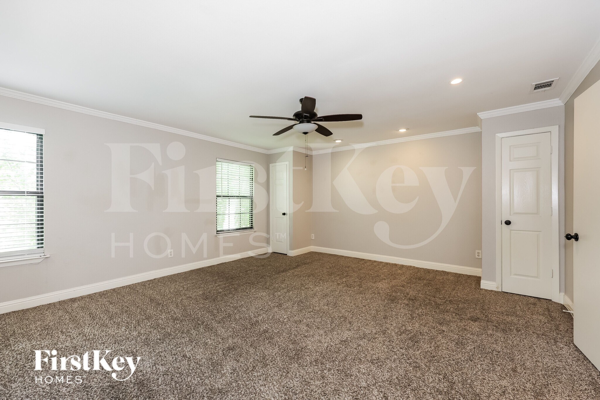 Building Photo - 213 Ripplewood Dr