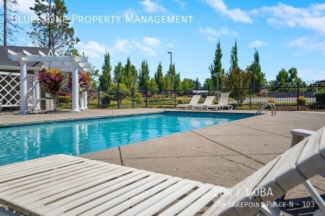 Building Photo - 206 Lakepoint Pl N