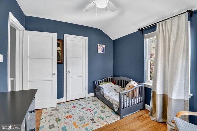 Building Photo - 10021 Tenbrook Dr