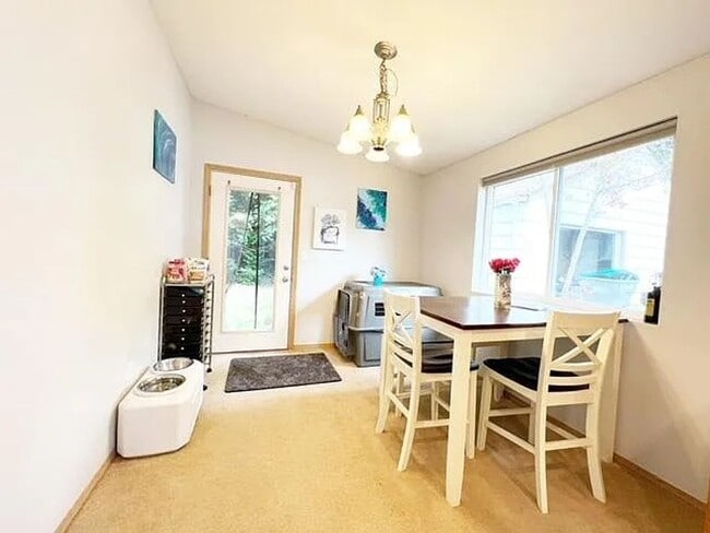Building Photo - Spacious 3-Bed, 2-Bath Home with Garage – ...