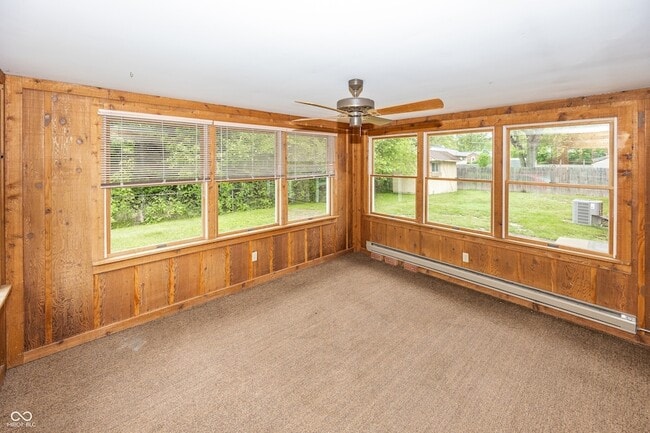 Building Photo - 628 Ash Dr
